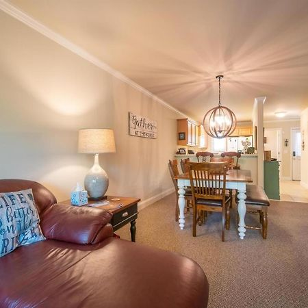 Riverfront Home Within Walking Distance Of Helen Exterior photo